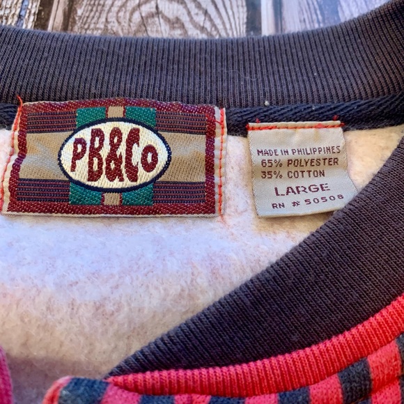 Vintage Crewneck for crazy college kids - Picture 5 of 6